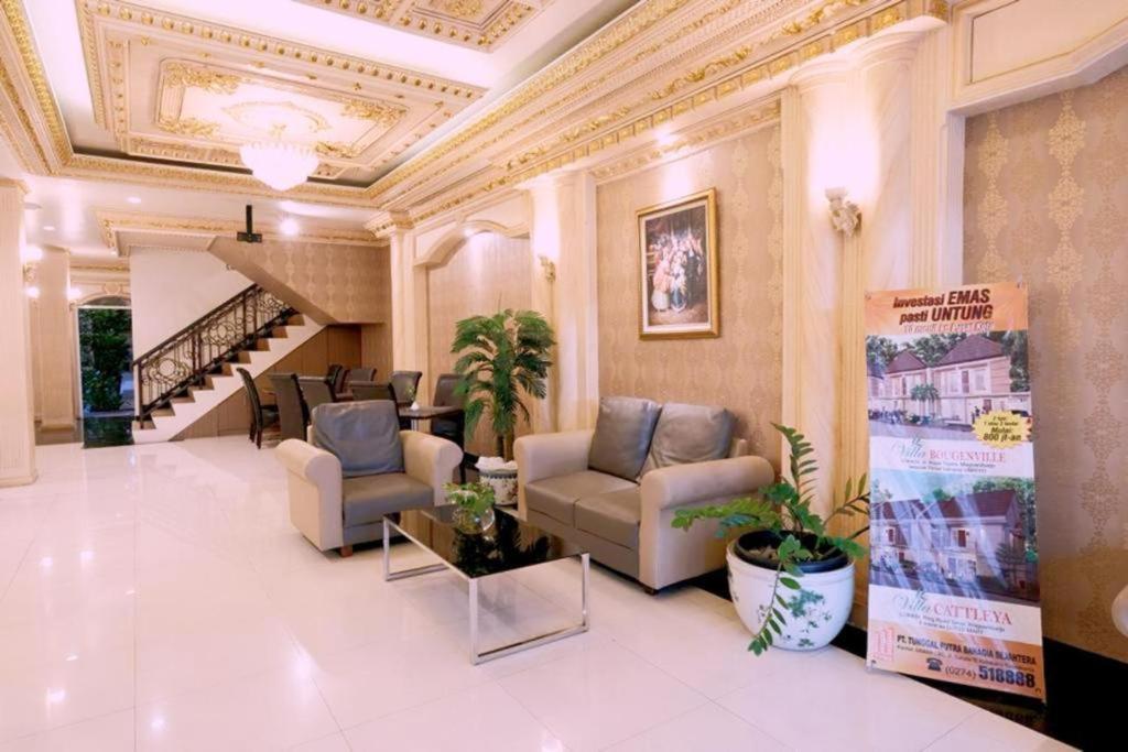 Ceria Boutique Hotel Maguwo Экстерьер фото