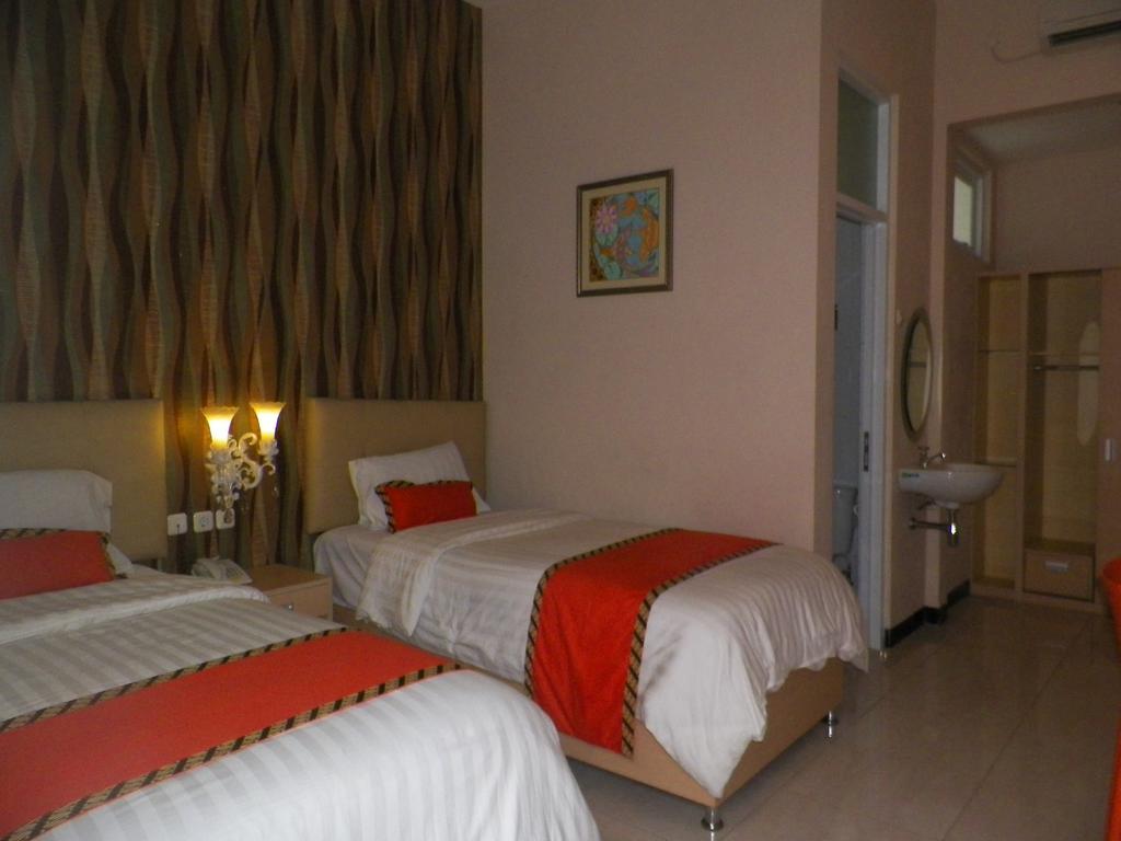 Ceria Boutique Hotel Maguwo Экстерьер фото