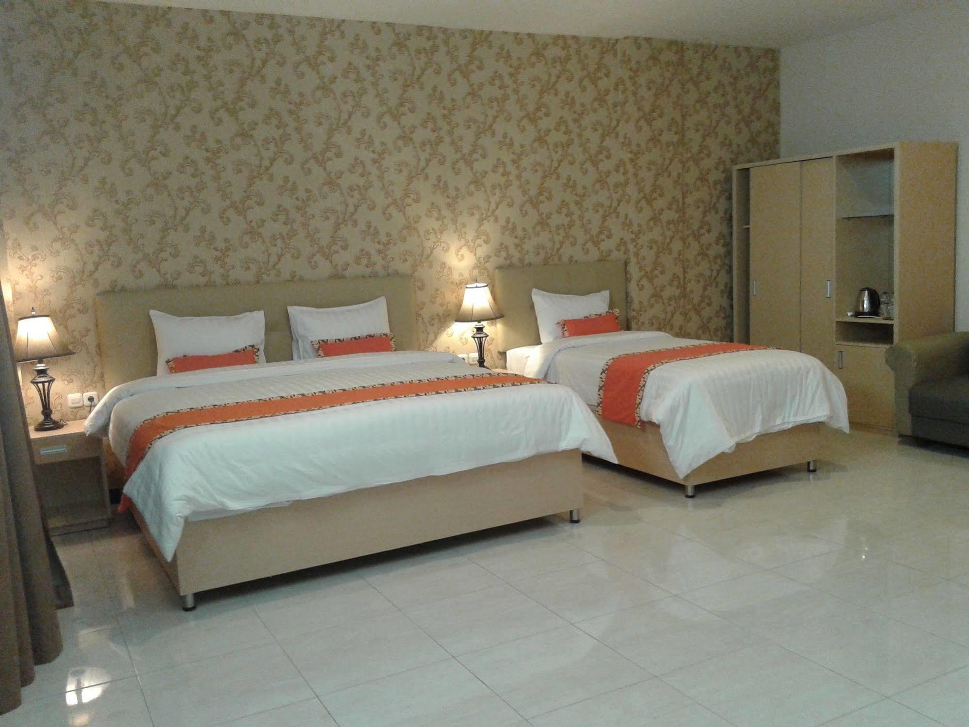 Ceria Boutique Hotel Maguwo Экстерьер фото