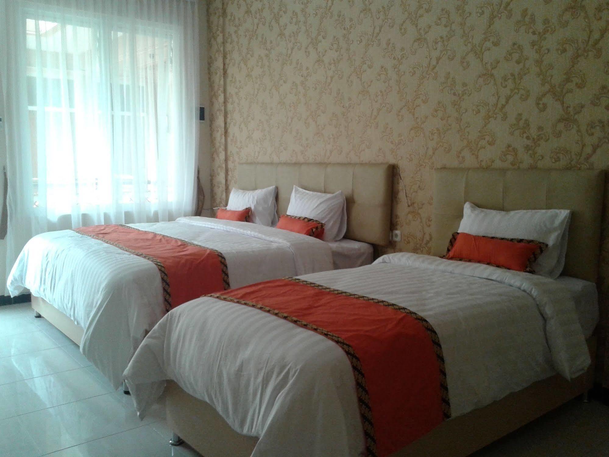 Ceria Boutique Hotel Maguwo Экстерьер фото